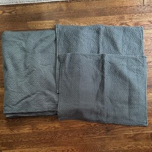 West Elm Charcoal Textured duvet Set